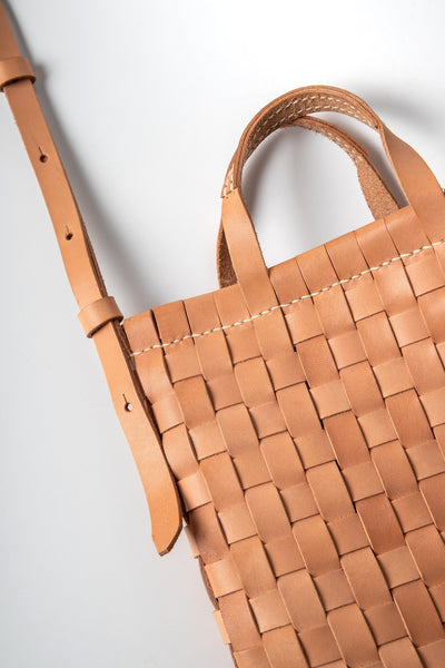 WOVEN HAND PURSE
