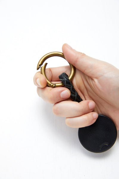 <tc>Handful Keychain</tc>