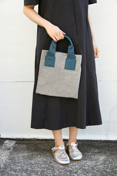 <tc>Carbon Tote_S</tc>