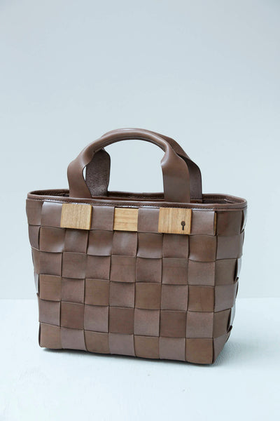 <transcy>Woven Tote M</transcy>