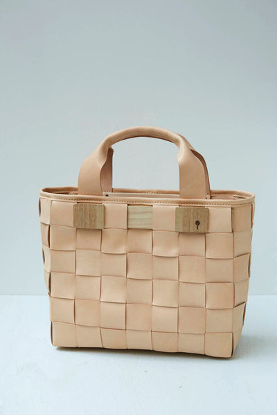 <transcy>Woven Tote M</transcy>